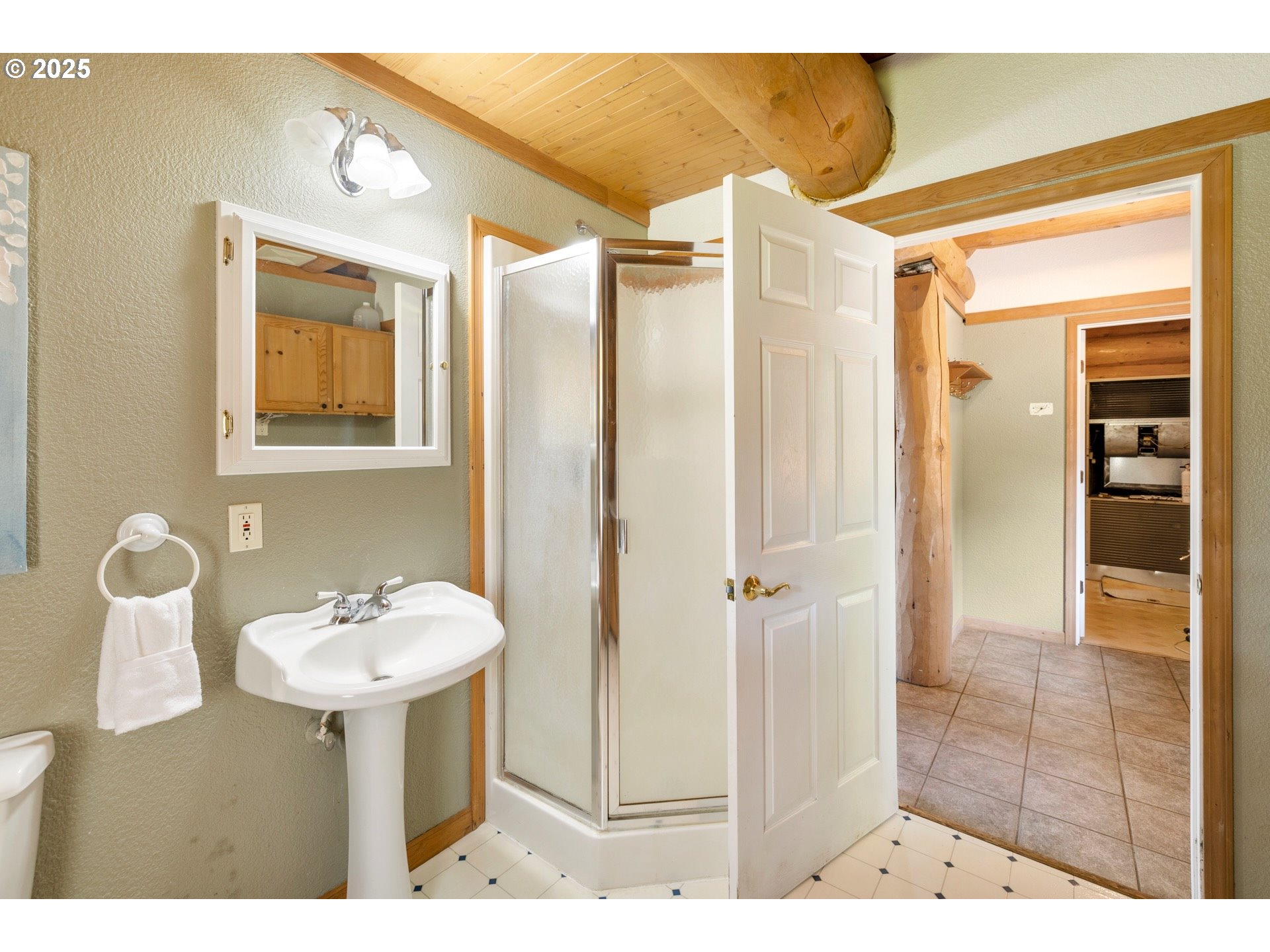 7000 7 Mile Hill Road The Dalles, OR 97058 - Photo 27 of 43