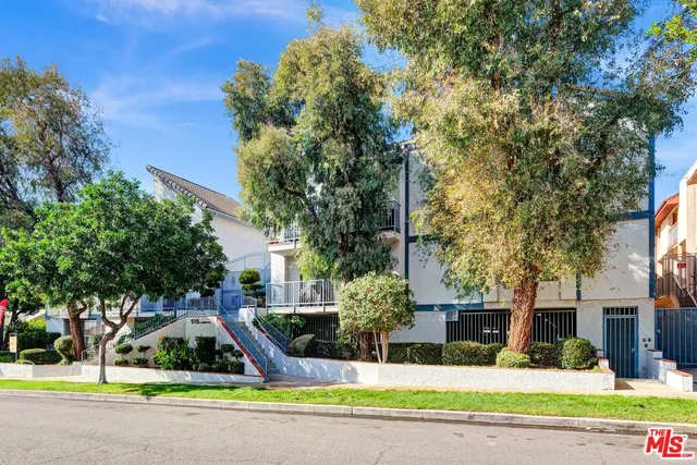 $9,100,000 | 515 East Elmwood Avenue, Burbank, CA 91501