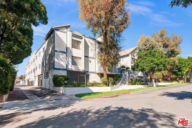 $9,100,000 | 515 East Elmwood Avenue, Burbank, CA 91501