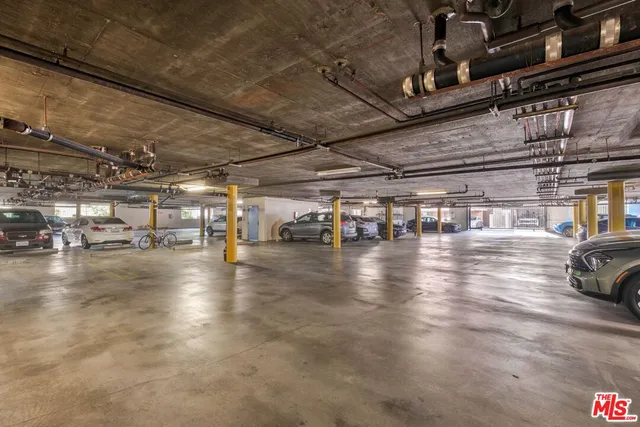 $9,100,000 | 515 East Elmwood Avenue, Burbank, CA 91501