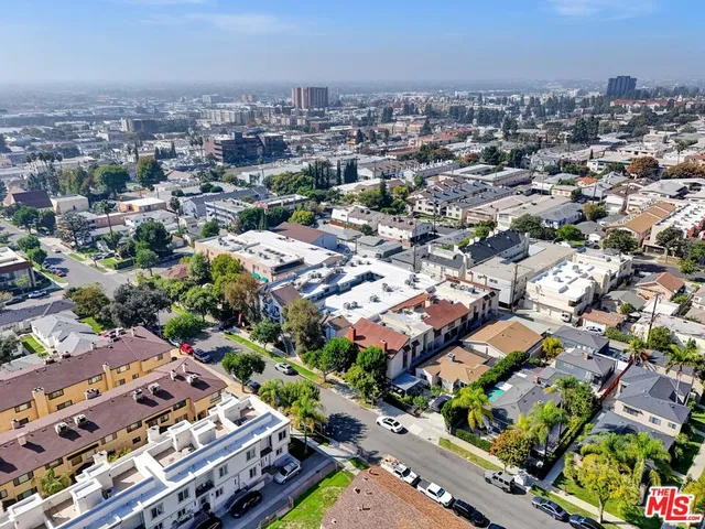 $9,100,000 | 515 East Elmwood Avenue, Burbank, CA 91501