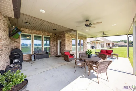 $369,900 | 6465 Clarkland Boulevard, Addis, LA 70710