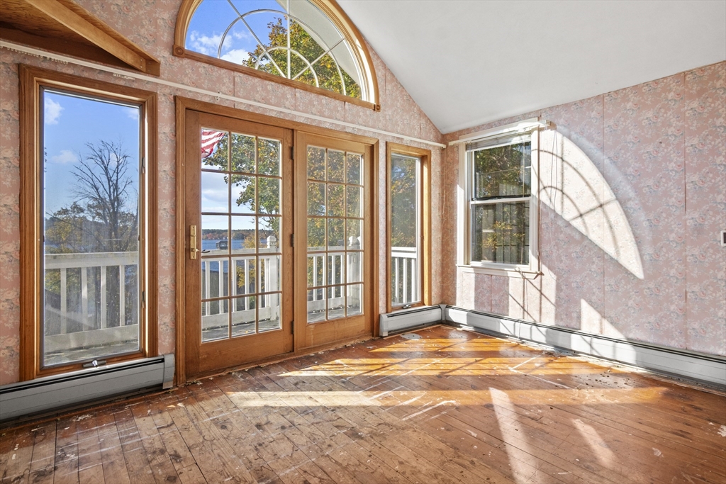 8 Mockingbird Hill Road Amesbury, MA 01913 - Photo 9 of 35 a view of a interior of the house