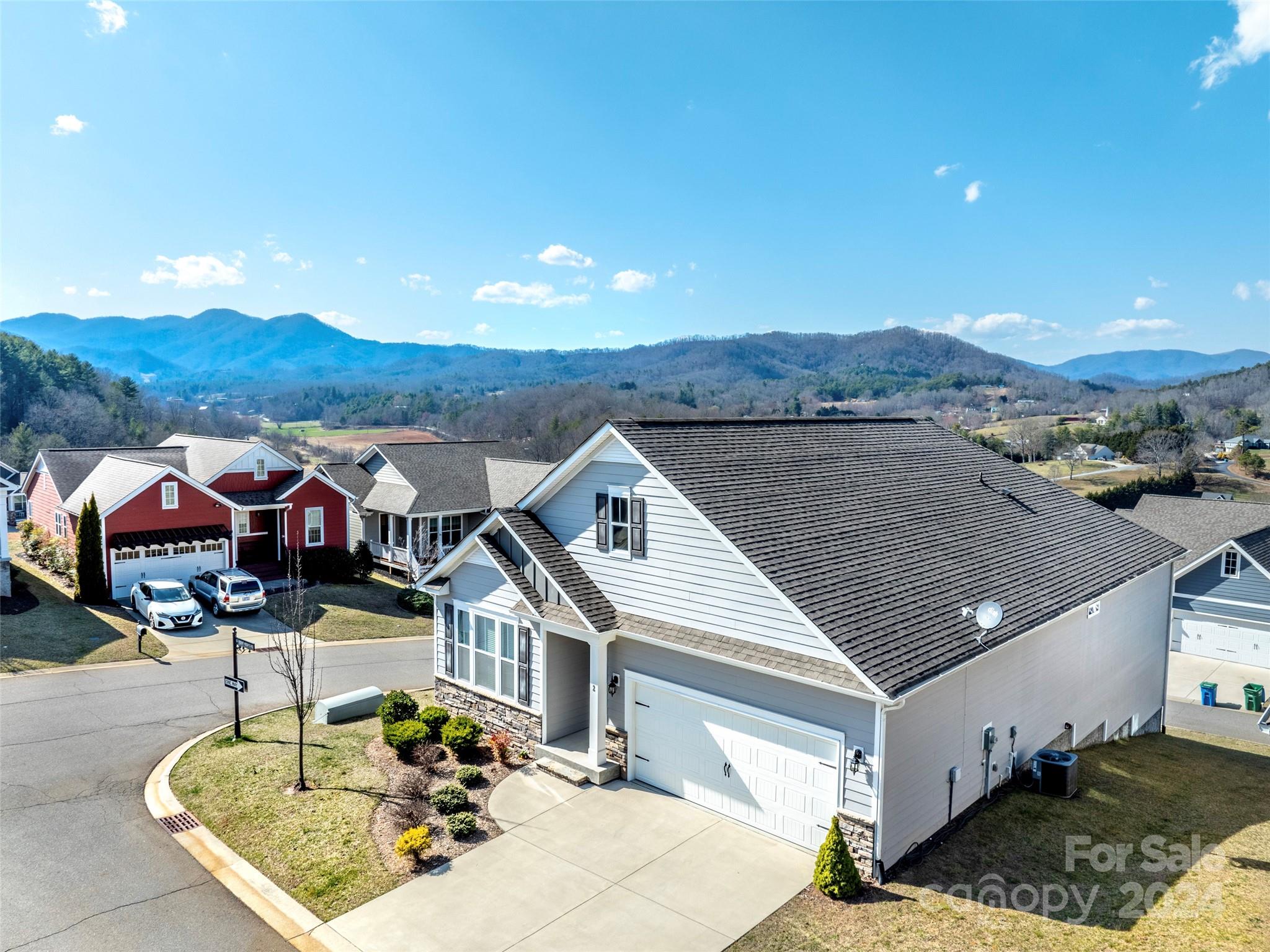 2 Regent Heights Road Leicester, NC 28748 - Photo 1 of 29 Gallery Image 1