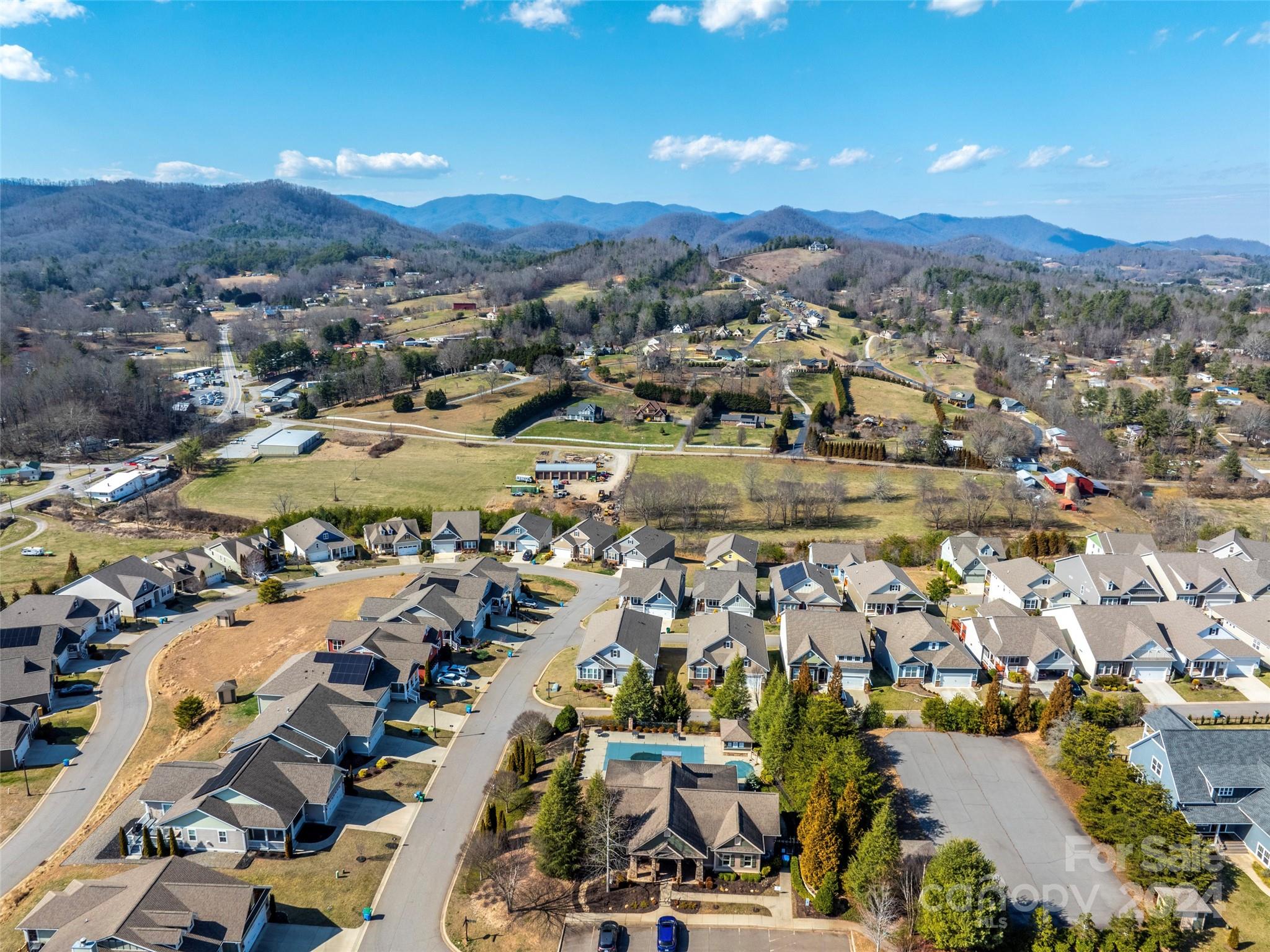 2 Regent Heights Road Leicester, NC 28748 - Photo 8 of 29 Gallery Image 8