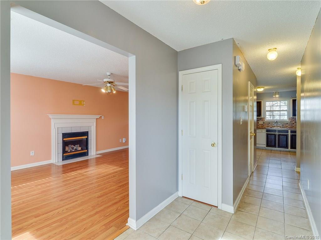 10360 Gold Pan Road Charlotte, NC 28215 - Photo 2 of 26 Gallery Image 2