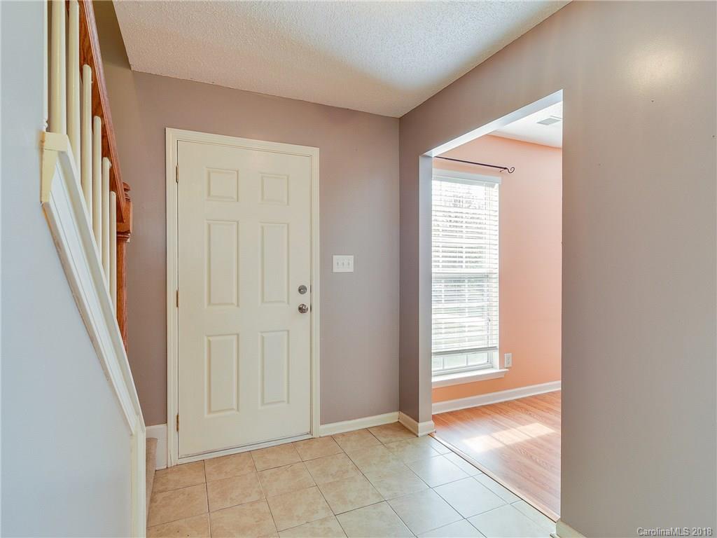 10360 Gold Pan Road Charlotte, NC 28215 - Photo 3 of 26 Gallery Image 3