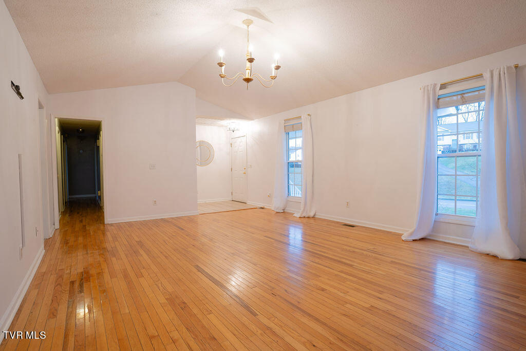 127 Stage Road Jonesborough, TN 37659 - Photo 5 of 45 A-17