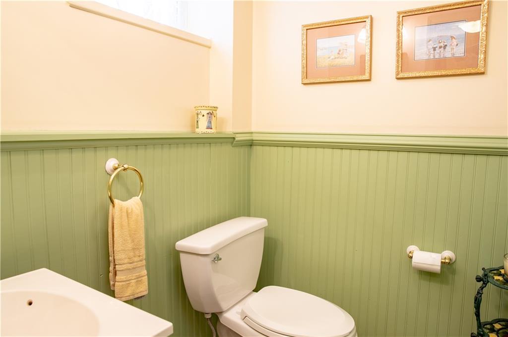 3651 Middletown Road Pittsburgh, PA 15204 - Photo 12 of 18 Gallery Image 12