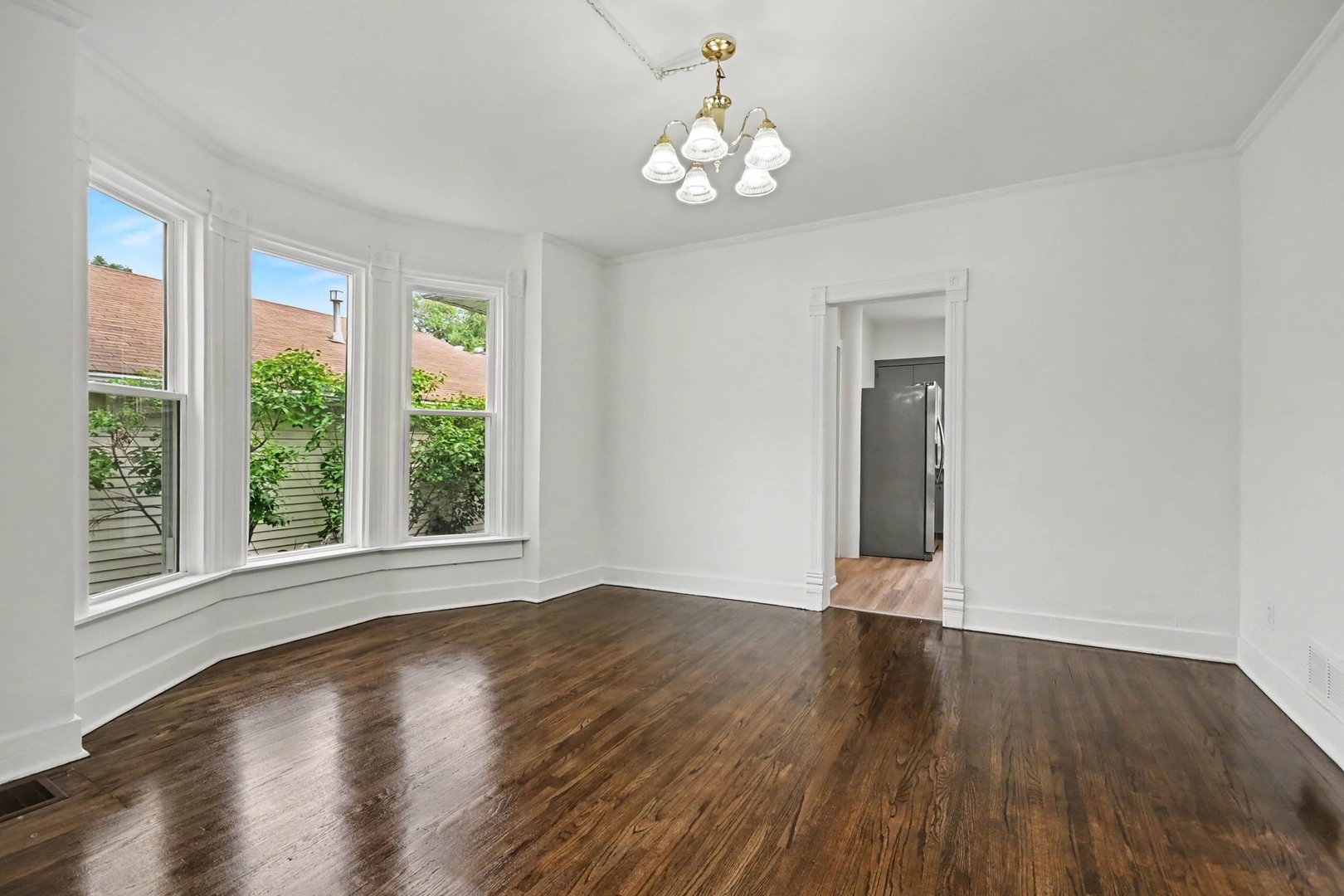 662 Bent Street Elgin, IL 60120 - Photo 8 of 24