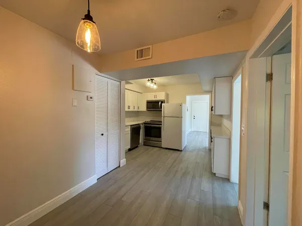 $2,350 | 701 Southeast 4th Street, Unit WEST, Boynton Beach, FL 33435