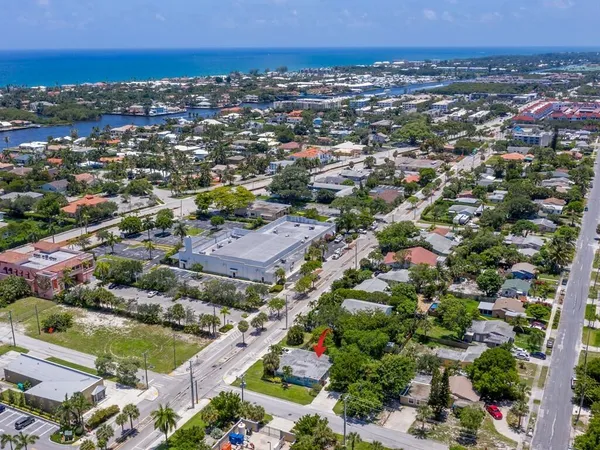 $2,350 | 701 Southeast 4th Street, Unit WEST, Boynton Beach, FL 33435