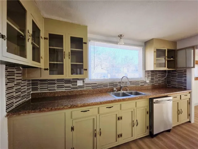 $155,900 | 1202 Sacramento Street, St. Joseph, MO 64503