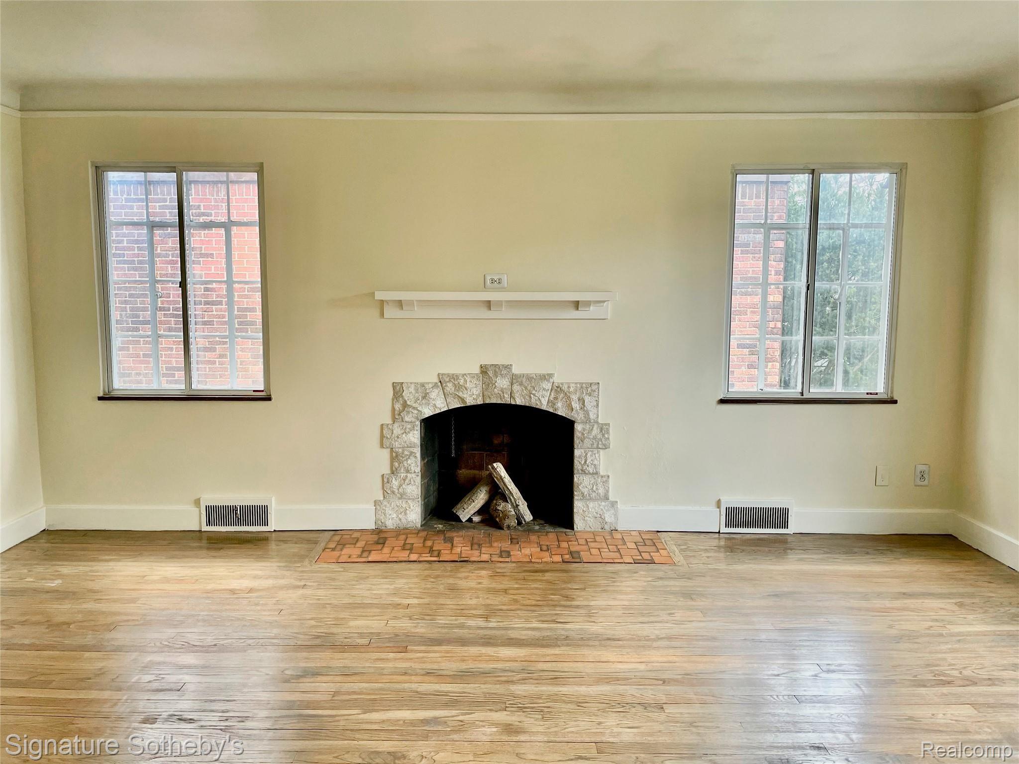 413 Cloverly Road Grosse Pointe, MI 48236 - Photo 6 of 36 Cloverly6.jpeg