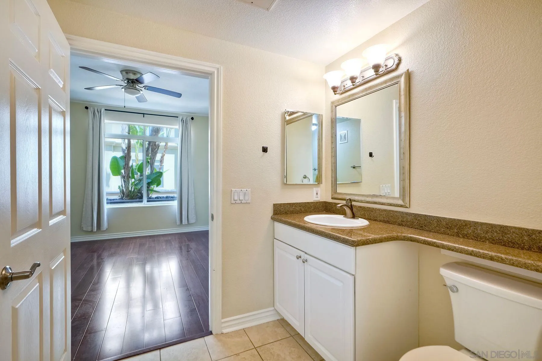 9253 Regents Road, Unit A110 La Jolla, CA 92037 - Photo 21 of 36 Primary Bath/Spa