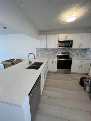 $2,200 | 4500 North Flagler Drive, Unit C19, West Palm Beach, FL 33407