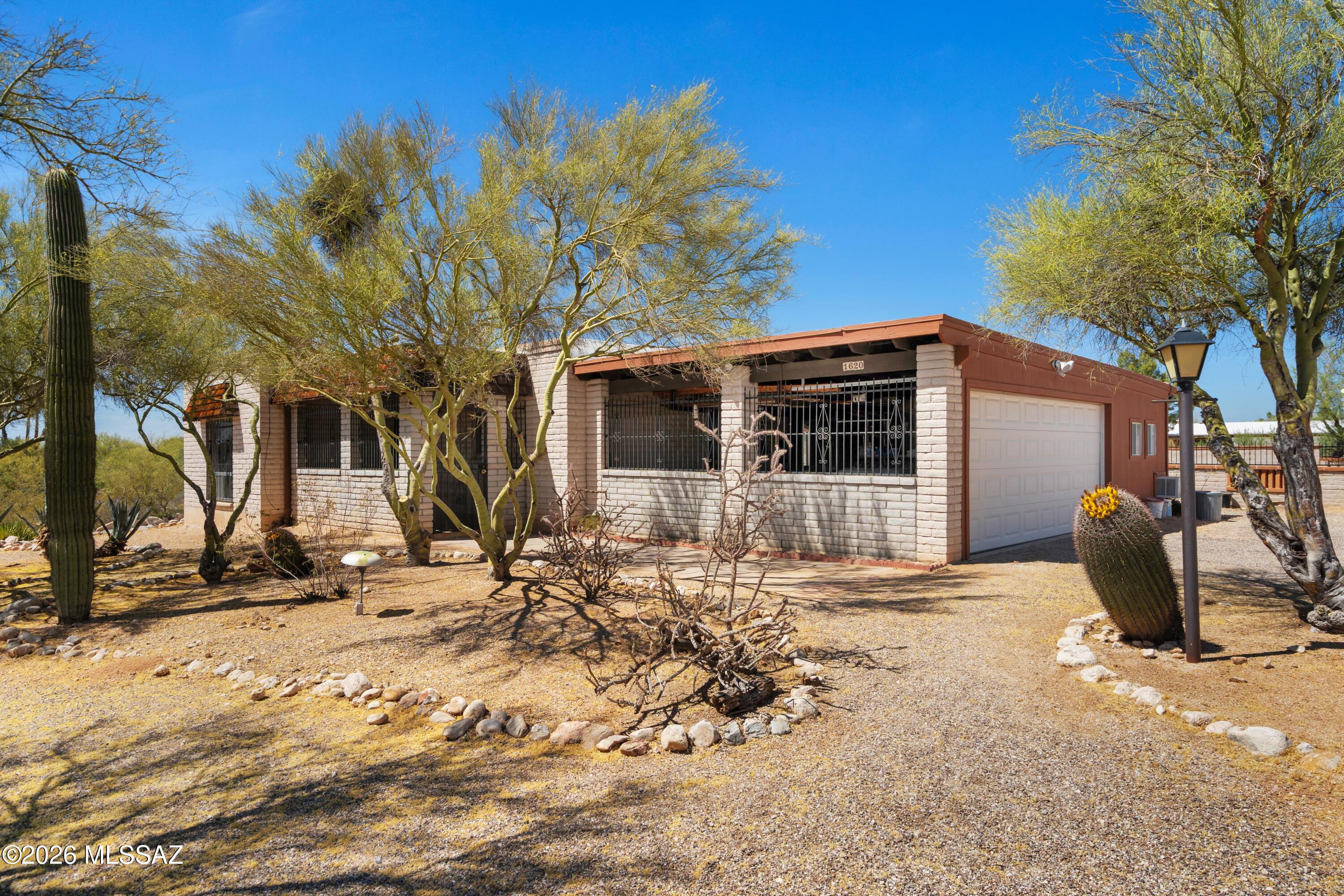 1620 West Rudasill Road Tucson, AZ 85704 - Photo 2 of 48 02-DSC05714 (1)