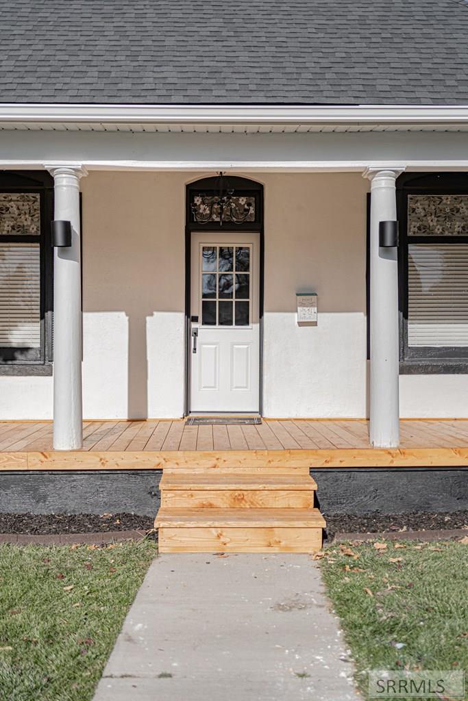 656 West Lander Street Pocatello, ID 83204 - Photo 4 of 39 Front Entry