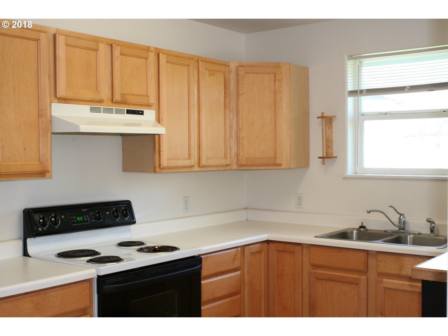 1633 High Street Eugene, OR 97401 - Photo 13 of 16