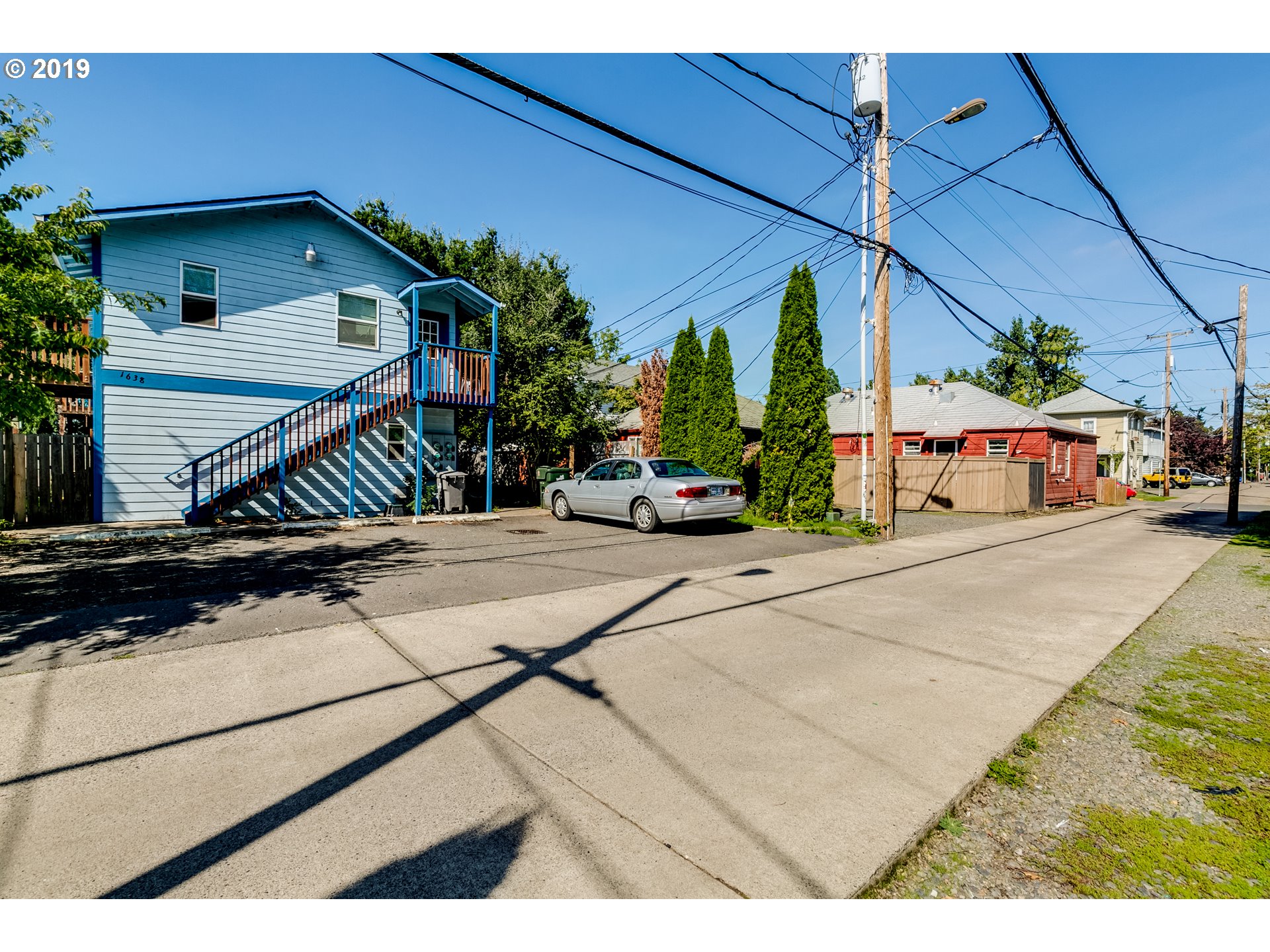 1633 High Street Eugene, OR 97401 - Photo 4 of 16