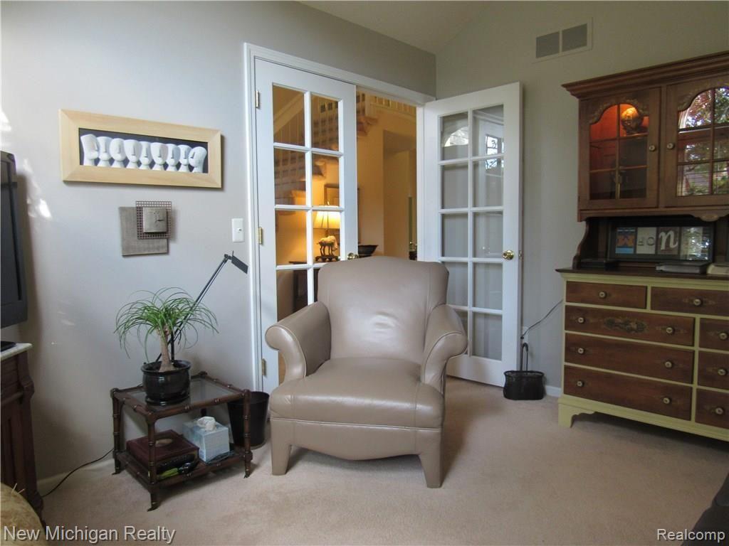 3899 Beechcrest Road Rochester, MI 48309 - Photo 19 of 36 IMG_0301.JPG