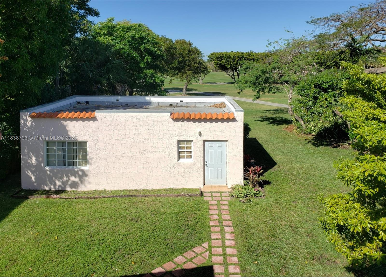 3124 Prairie Avenue Miami Beach, FL 33140 - Photo 8 of 36 a view of outdoor space and yard