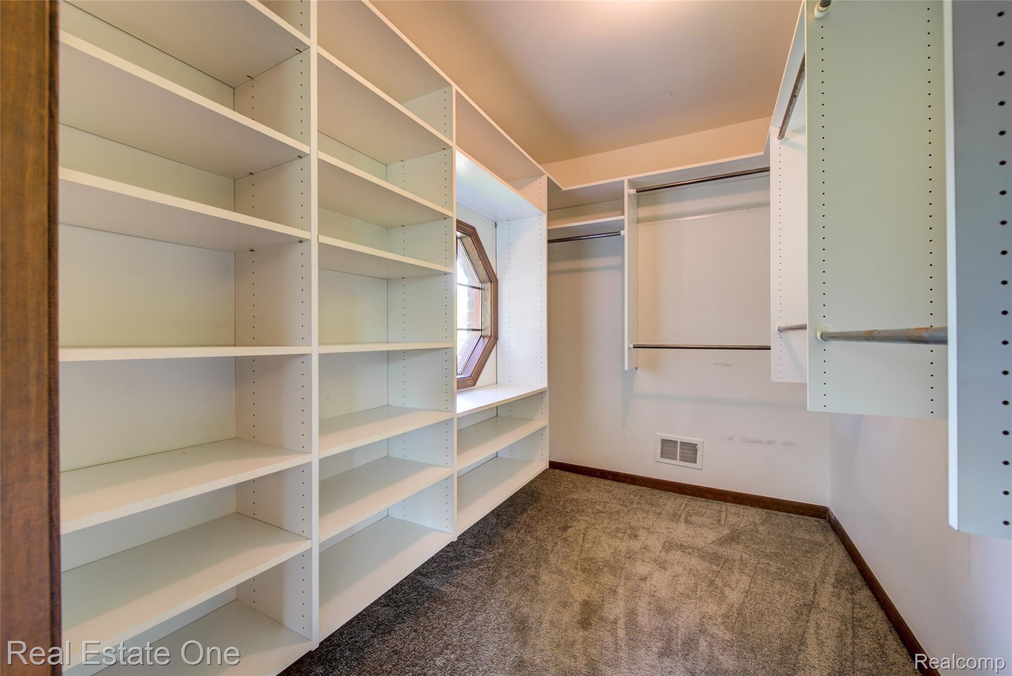 3274 Quail Ridge Circle Rochester, MI 48309 - Photo 49 of 74 Bedroom #3 walk in closet