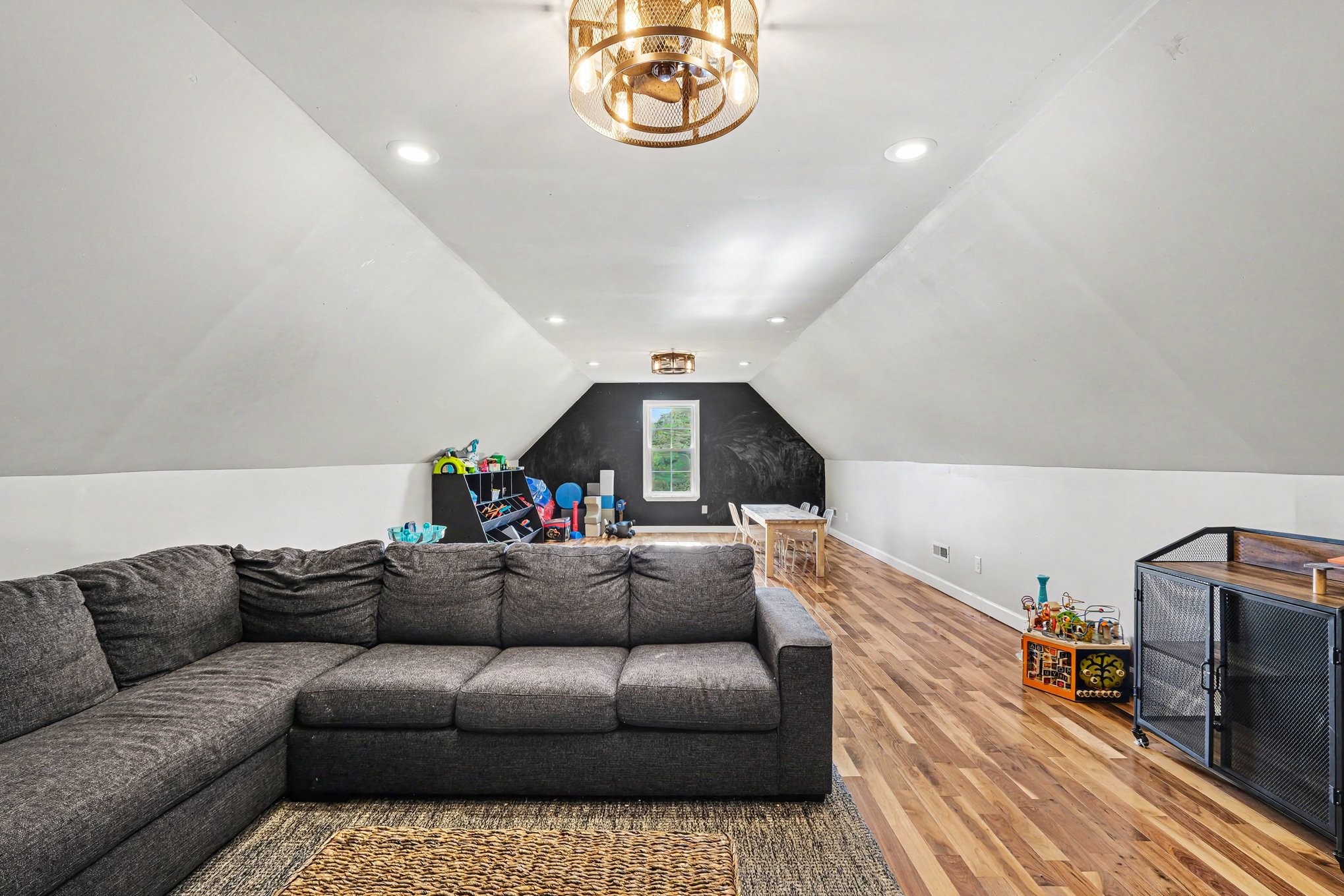 2829 Anes Station Road Lewisburg, TN 37091 - Photo 10 of 43 a living room with furniture and a wooden floor