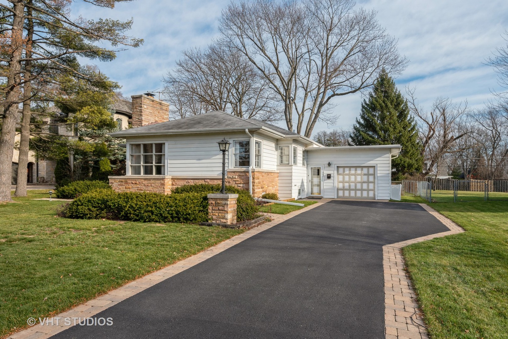 609 Hillside Road Glenview, IL 60025 - Photo 1 of 18