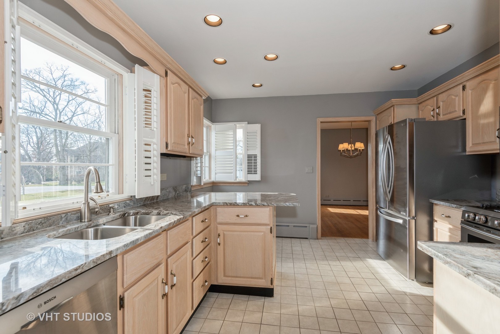 609 Hillside Road Glenview, IL 60025 - Photo 6 of 18