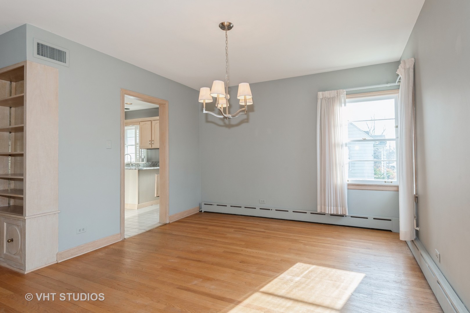 609 Hillside Road Glenview, IL 60025 - Photo 7 of 18