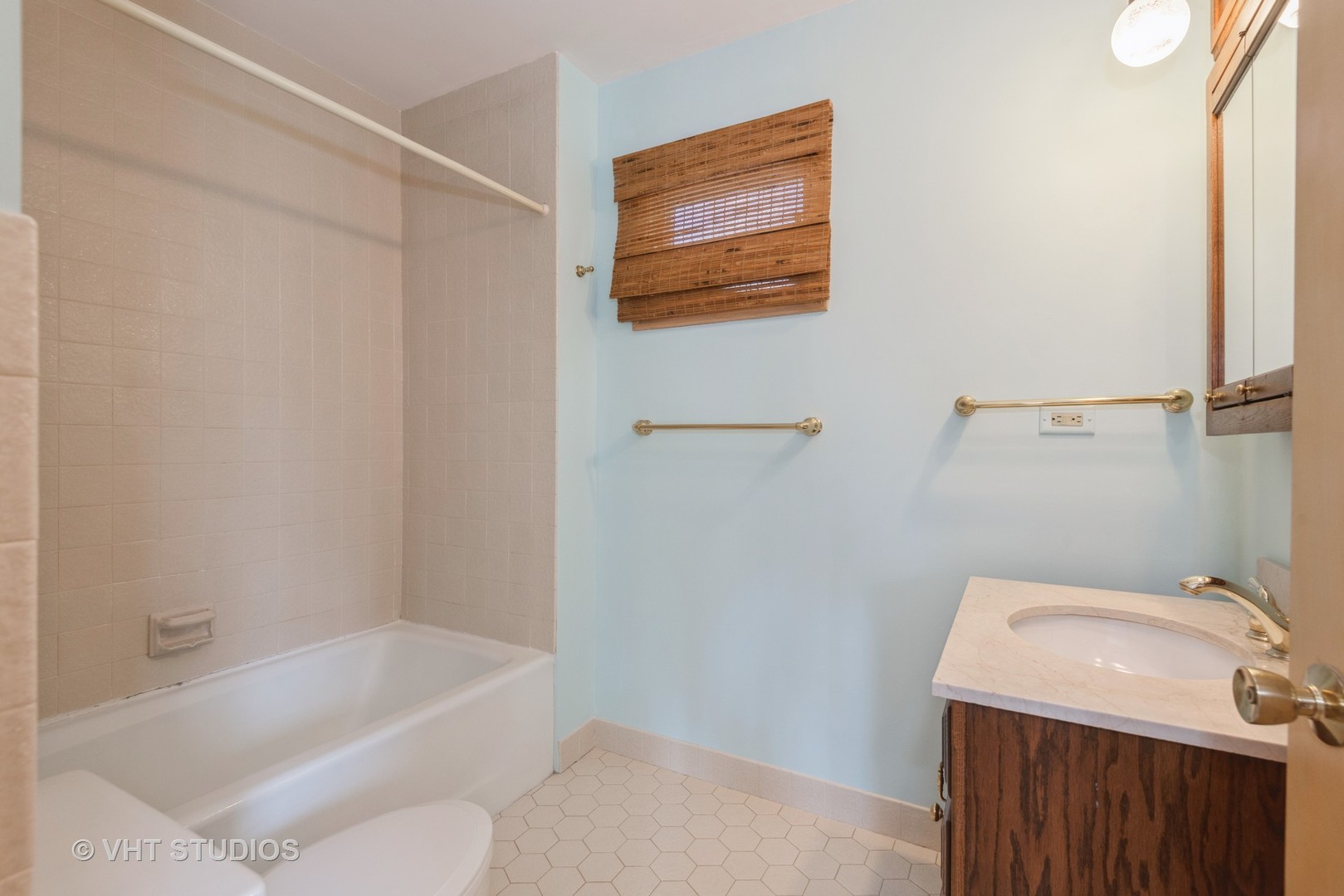 609 Hillside Road Glenview, IL 60025 - Photo 9 of 18