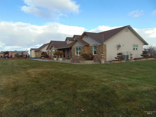 $869,000 | 452 Thayer Drive, Ontario, OR 97914