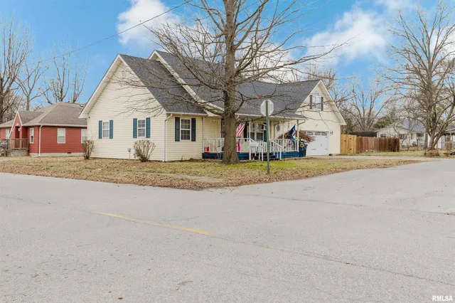 $168,500 | 201 North Day Street, West Frankfort, IL 62896
