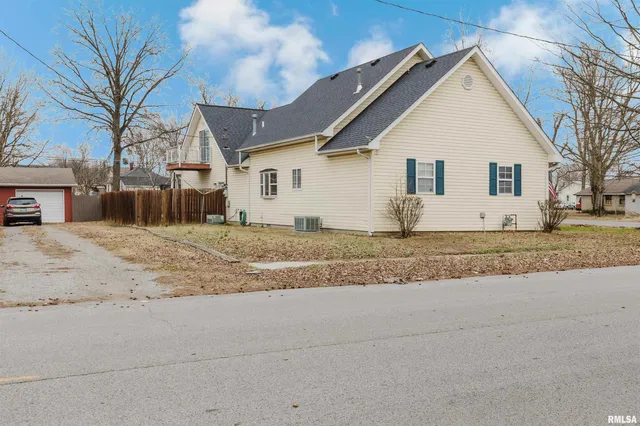 $168,500 | 201 North Day Street, West Frankfort, IL 62896