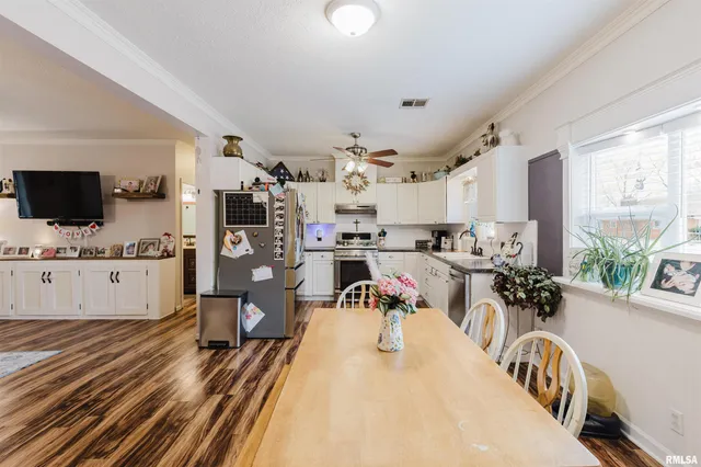 $168,500 | 201 North Day Street, West Frankfort, IL 62896