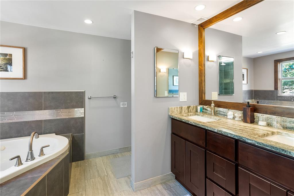 1833 North Keene Road Clearwater, FL 33765 - Photo 17 of 29
