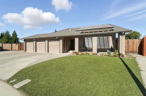 $649,900 | 1309 Ruffino Court, Manteca, CA 95336