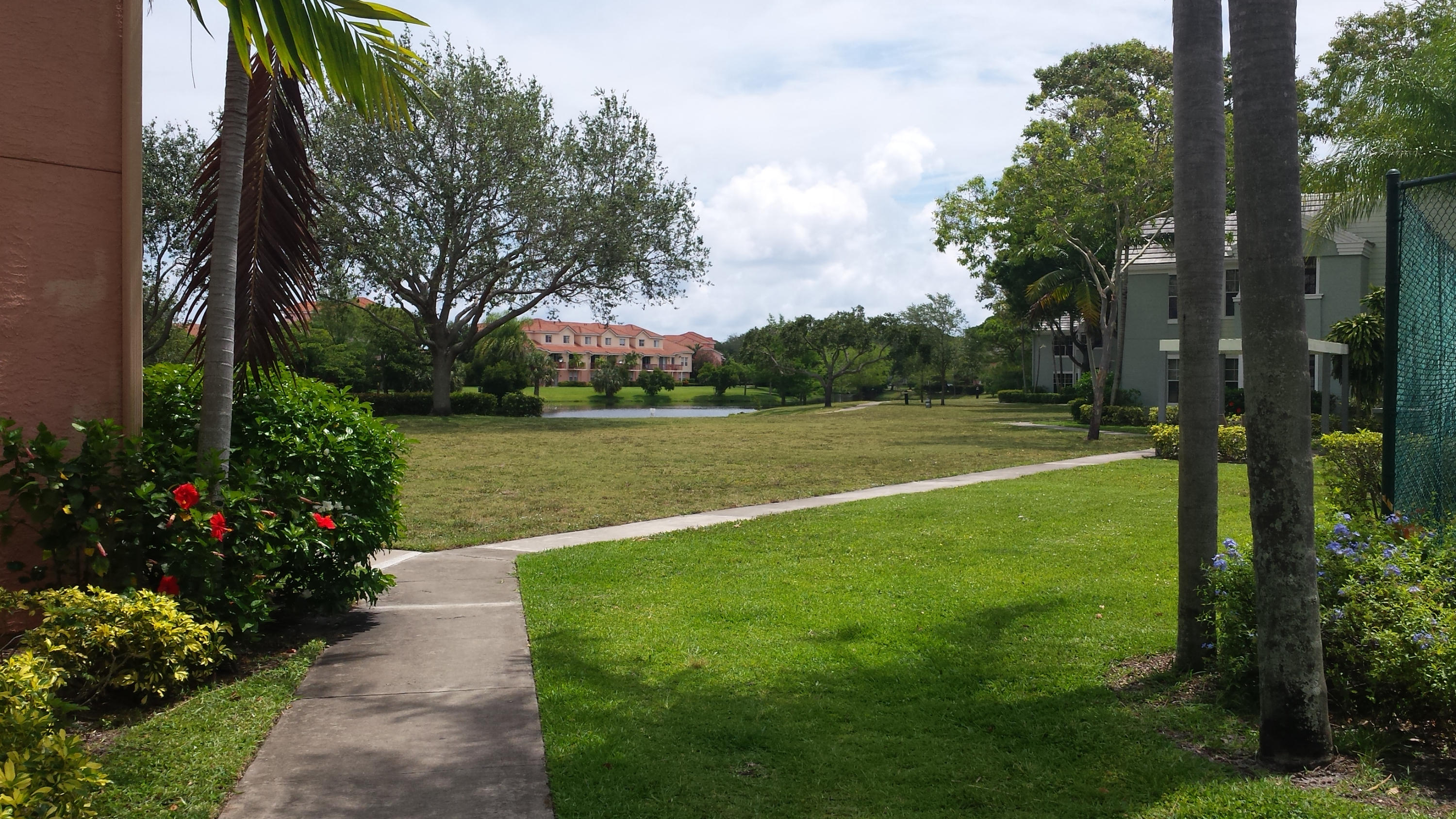 1345 Crystal Way, Unit E Delray Beach, FL 33444 - Photo 2 of 9 2014-05-28 11