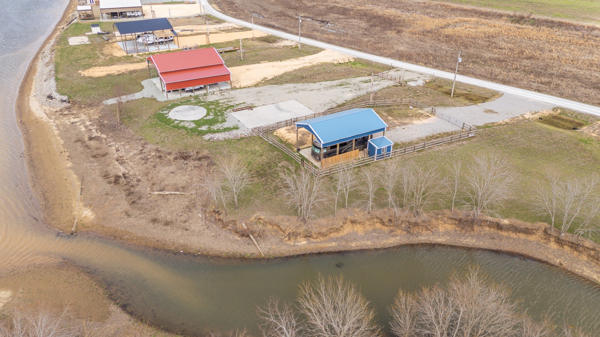 2117 Hardin Bottom River Road Clifton, TN 38425 - Photo 16 of 34