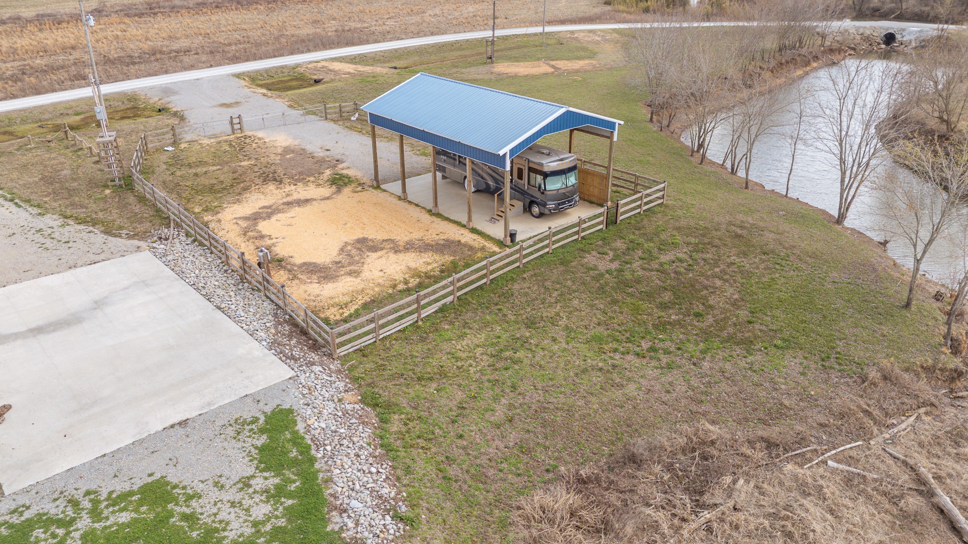 2117 Hardin Bottom River Road Clifton, TN 38425 - Photo 19 of 34