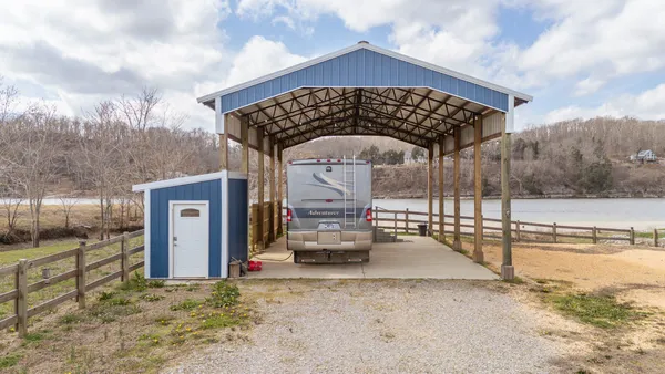 $159,900 | 2117 Hardin Bottom River Road, Clifton, TN 38425