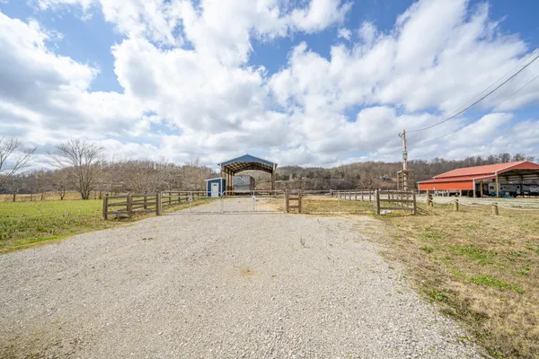 $159,900 | 2117 Hardin Bottom River Road, Clifton, TN 38425