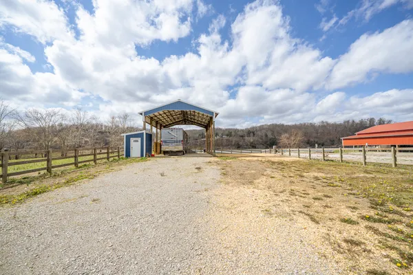 $159,900 | 2117 Hardin Bottom River Road, Clifton, TN 38425