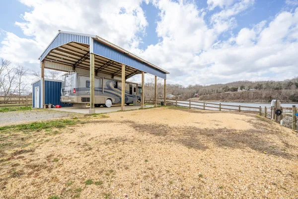 $159,900 | 2117 Hardin Bottom River Road, Clifton, TN 38425