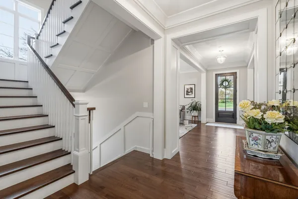 $1,465,038 | 618 Buckingham Place, Libertyville, IL 60048