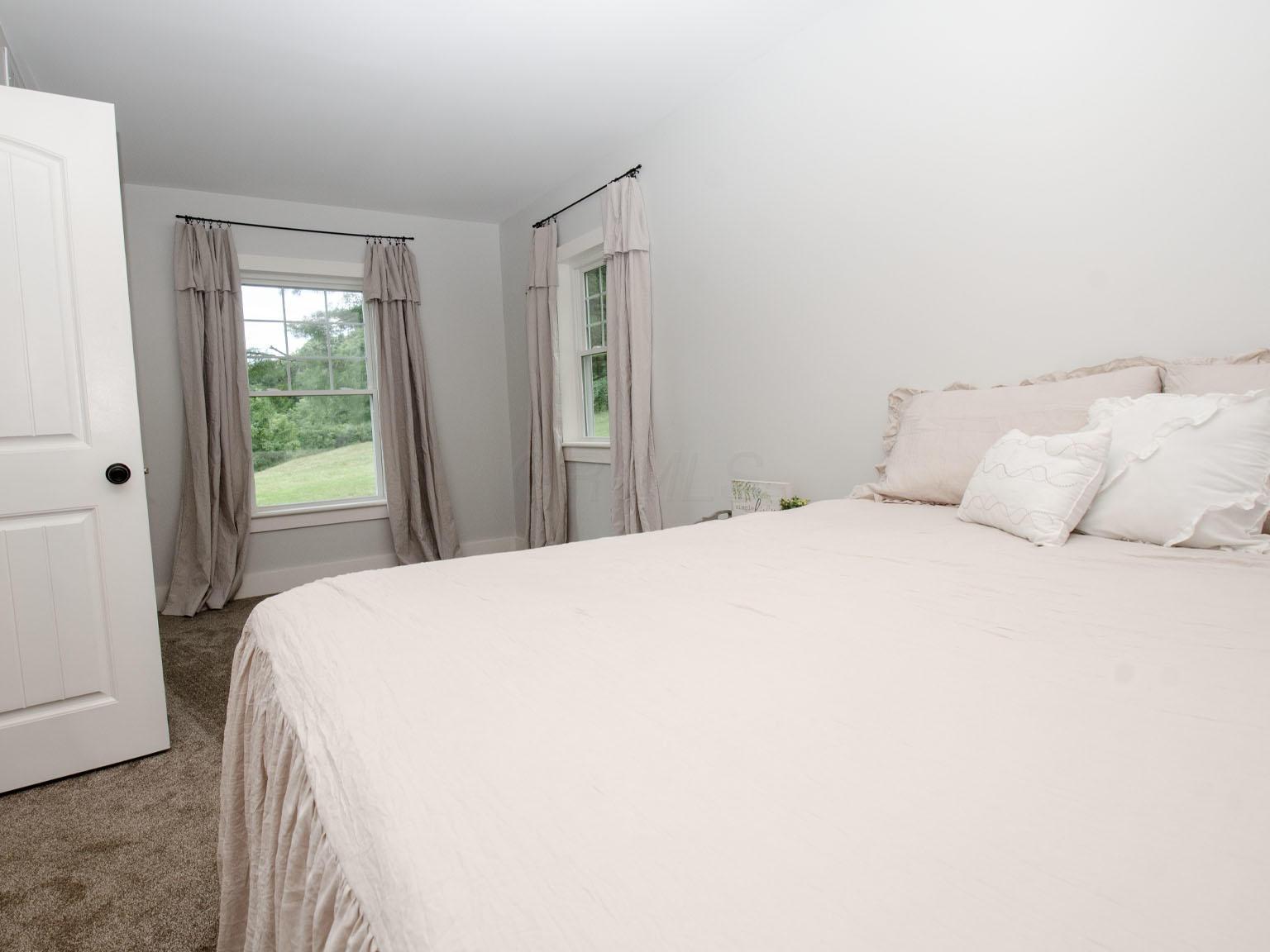 5525 Ireland Road Northeast Lancaster, OH 43130 - Photo 17 of 41