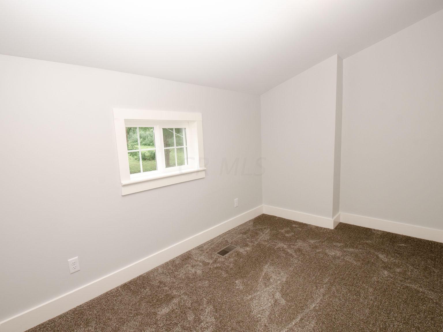 5525 Ireland Road Northeast Lancaster, OH 43130 - Photo 26 of 41