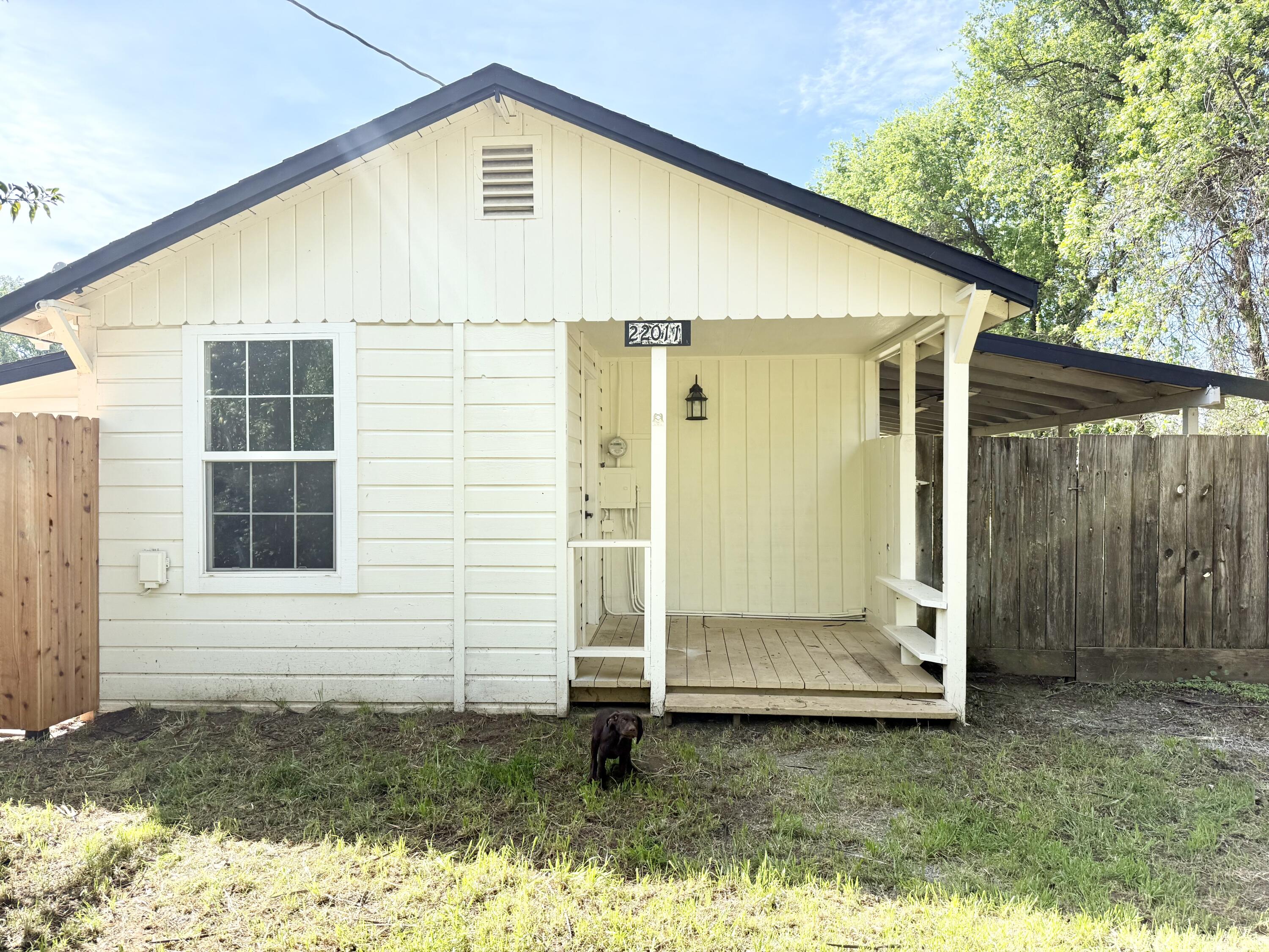 22011 Reading Drive Anderson, CA 96007 - Photo 2 of 10 IMG_3174