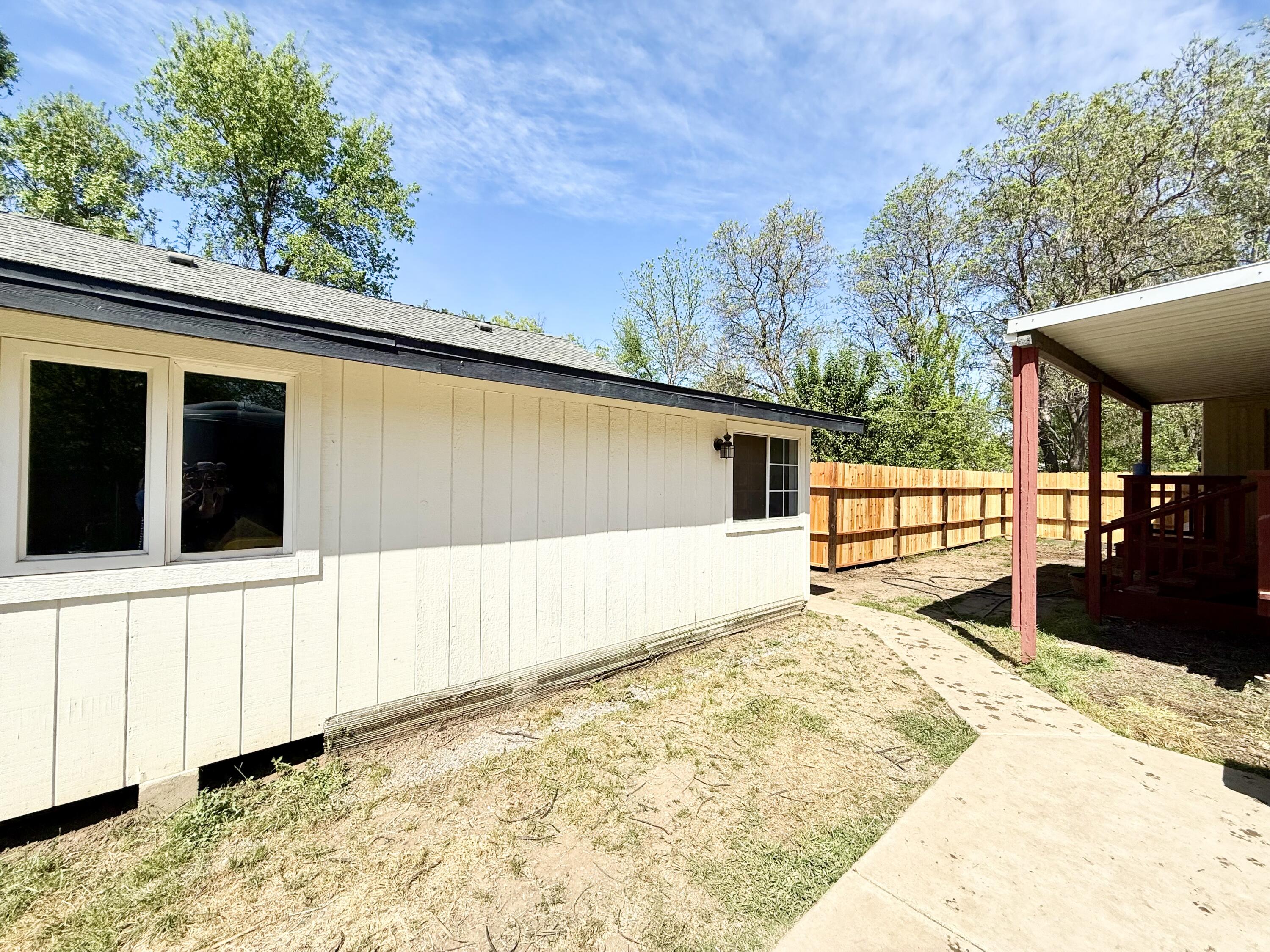 22011 Reading Drive Anderson, CA 96007 - Photo 5 of 10 IMG_3187
